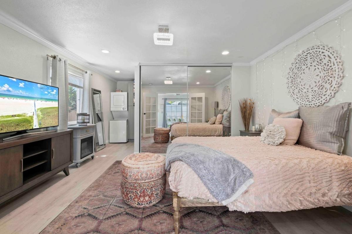 Pink Boho Retreat Holiday home San Diego